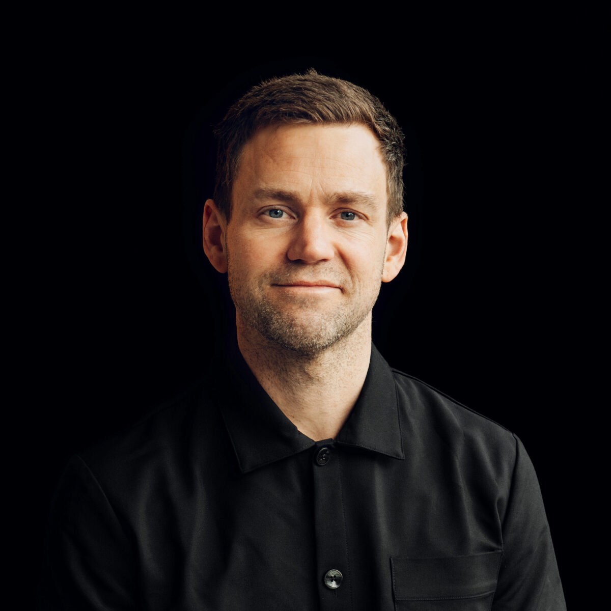 Håvard, Amina charging team contact portrait for CPO partnership and sales enquiries